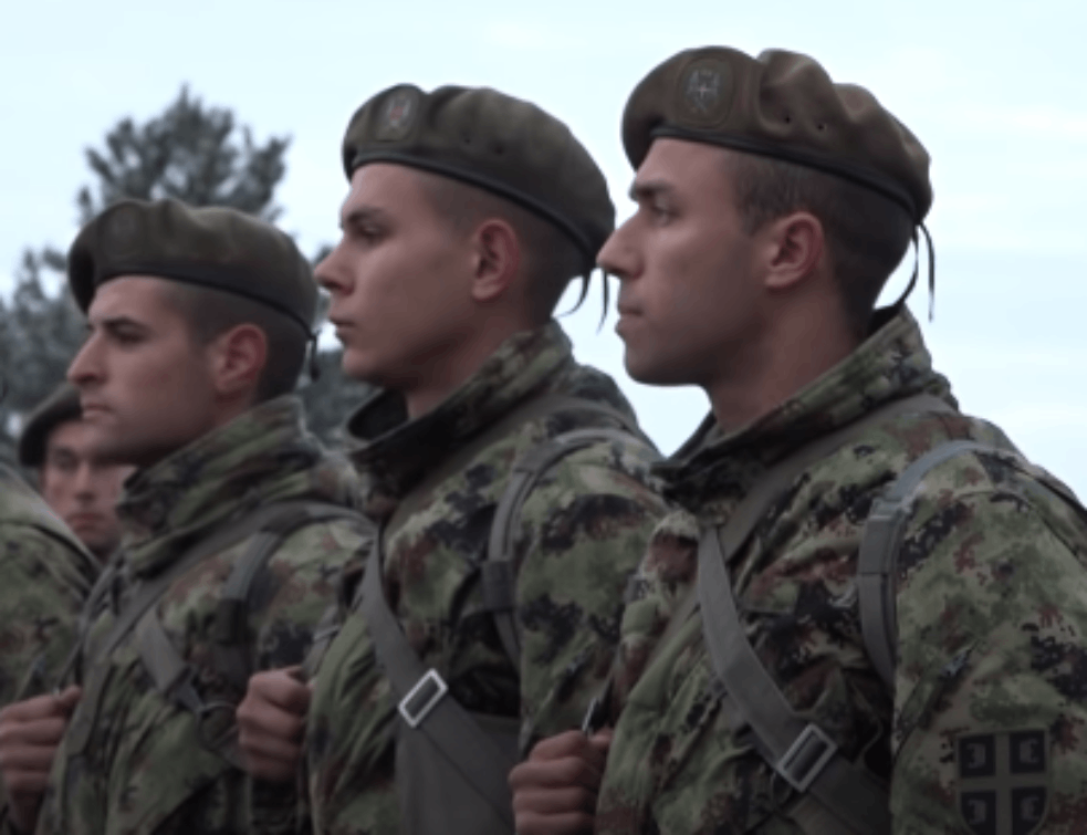 RADO IDE SRBIN U VOJNIKE: Ko želi da služi VOJNI ROK moraće da ispuni OVE USLOVE, ali postoje i SPECIJALNE OPCIJE